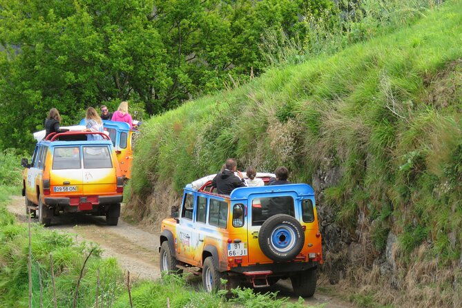 wine-taste-4x4-jeep-adventure-and-cabo-girao-skywalk