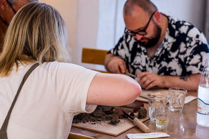 wine-tasting-and-carving-lesson-in-santorini