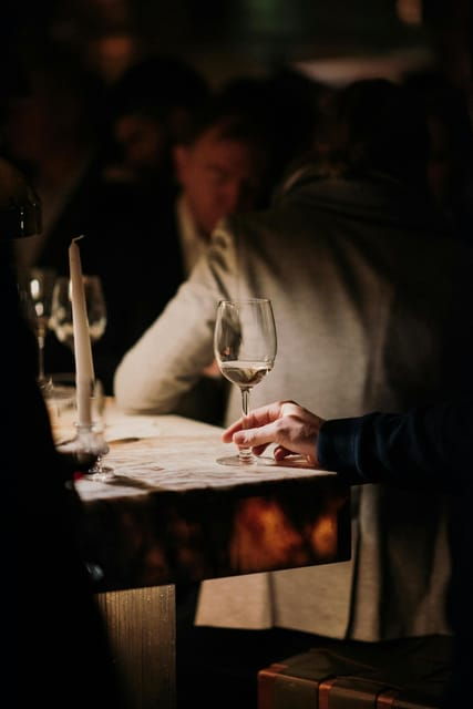 wine-tasting-and-cheese-platter