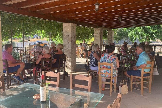 wine-tasting-and-winery-tour-in-lemona-village-paphos