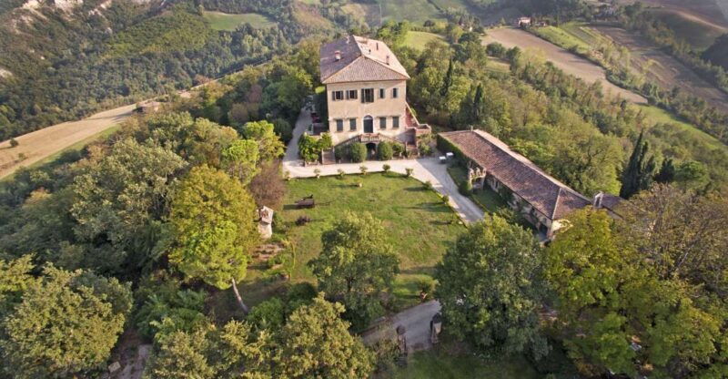 wine-tasting-at-the-montevecchio-isolani-winery