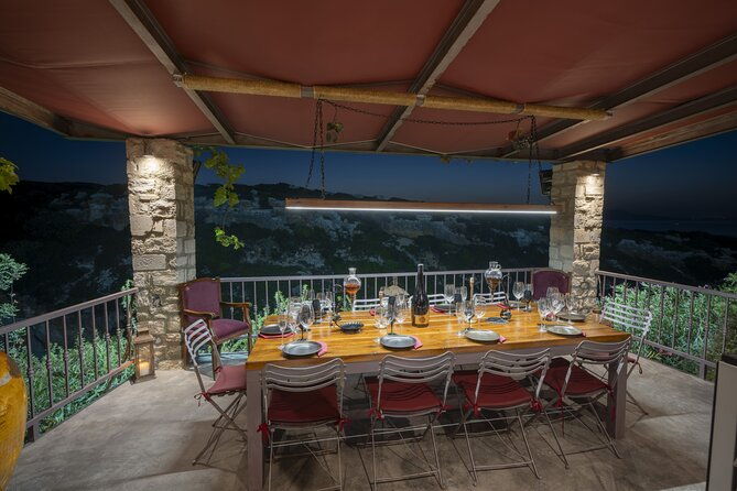 wine-tasting-food-experience-inside-a-cretan-gorge