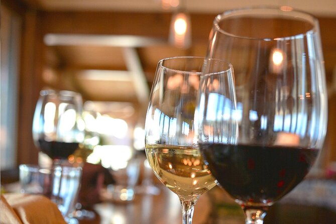 wine-tasting-in-historic-open-lounge-room
