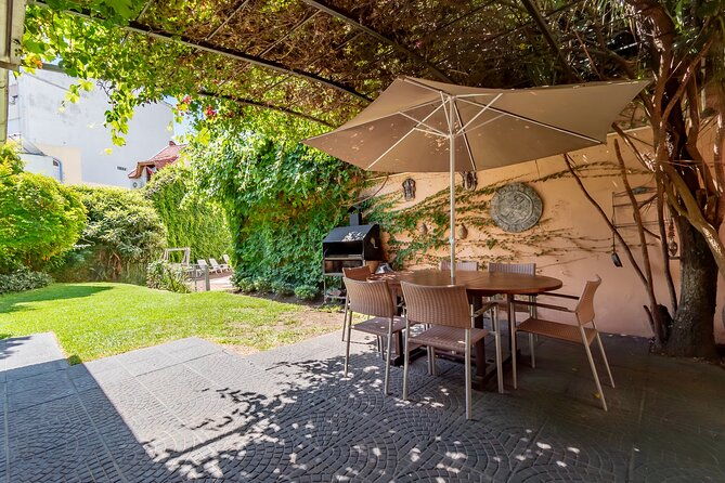 wine-tasting-in-oasis-palermo