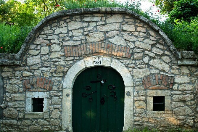 wine-tasting-in-the-countryside-from-budapest