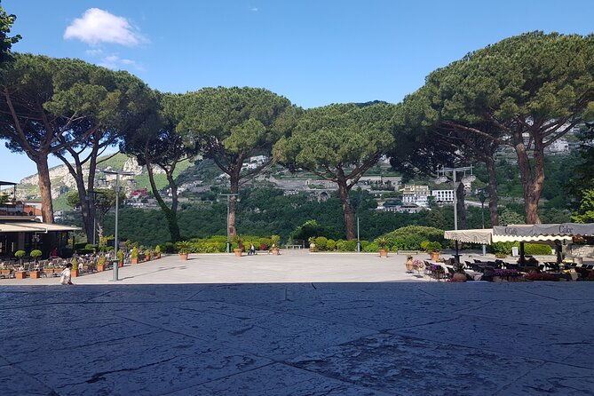 wine-tasting-in-the-vesuvius-national-park-2
