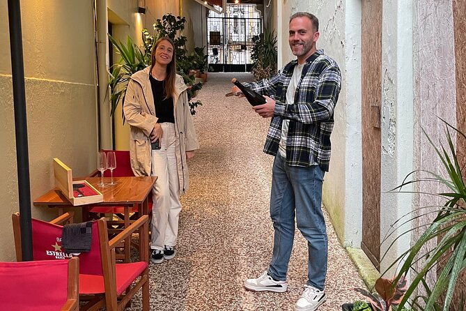 wine-tasting-of-5-port-wines-with-a-sommelier