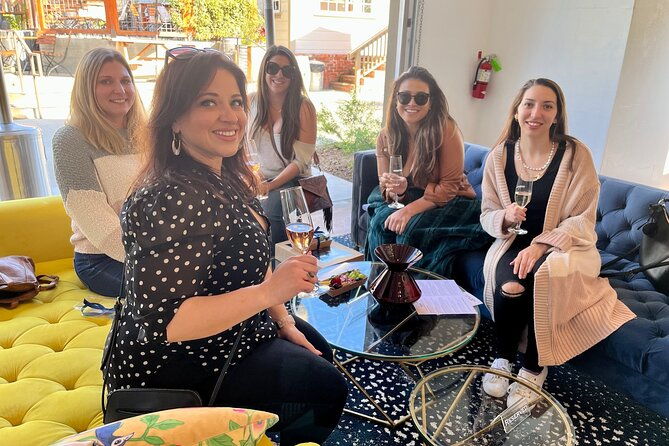 wine-tasting-tours-in-a-vintage-vw-bus