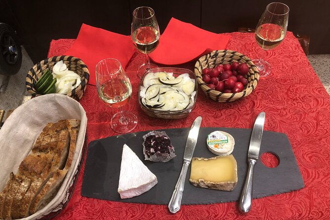 wine-tasting-walking-tour-in-saint-germain-des-pres