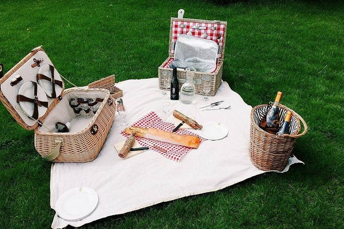 wine-tour-and-tasting-at-domain-fl