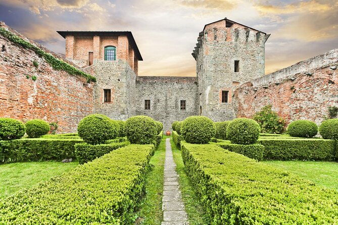 wine-tour-in-the-countryside-of-lucca-with-lunch-with-minivan