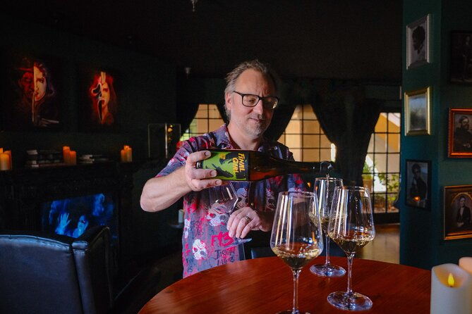 wine-true-crime-tour-in-old-town-temecula-with-drinks