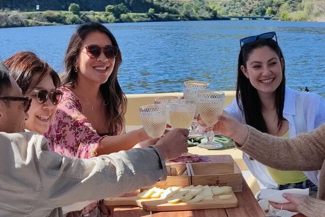 wine-venture-and-boat-trip-in-douro-valley-from-porto