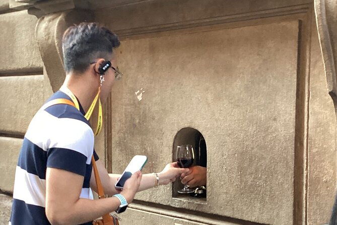 wine-windows-walk-with-wine-tasting-and-appetizers