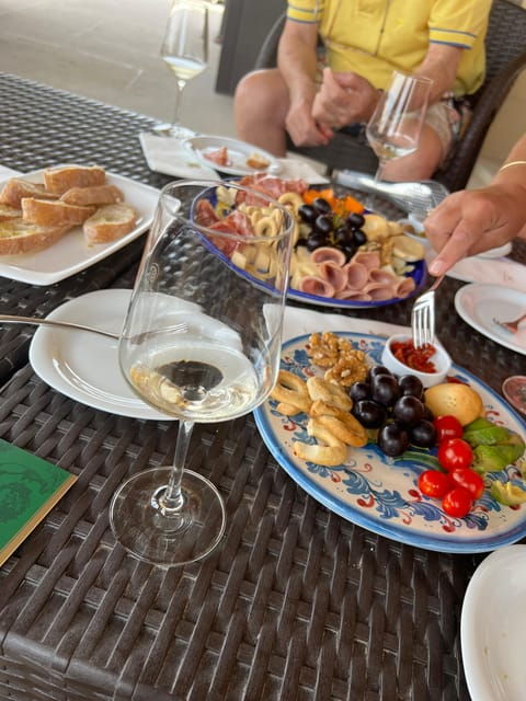 wine-with-maltese-grapes-tour-in-portuguese