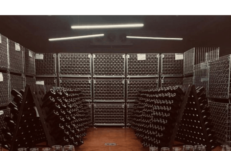 winery-visit-on-parma-hills-wine-tasting-with-food-platter