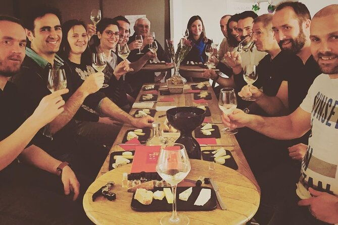 wines-and-cheeses-learning-to-combine-perfectly-2