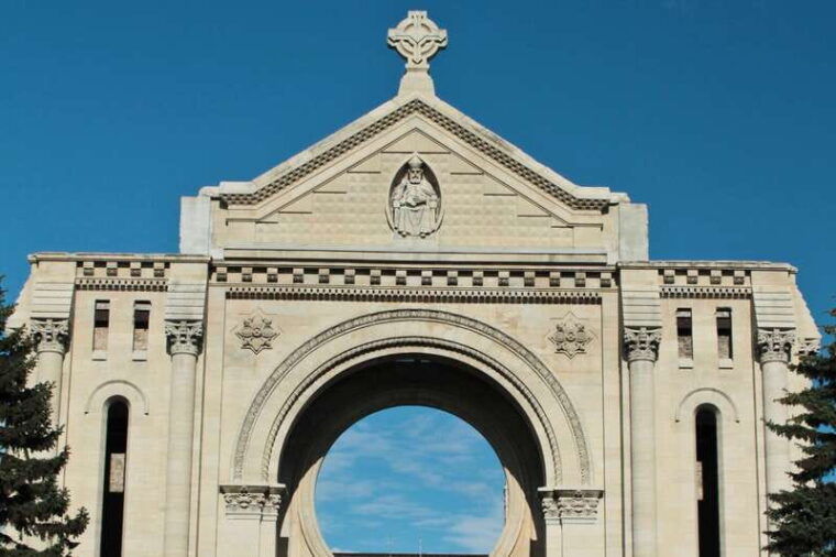 winnipeg-2-hour-city-trolley-tour