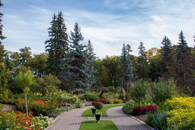 winnipeg-assiniboine-park-self-guided-smartphone-audio-tour