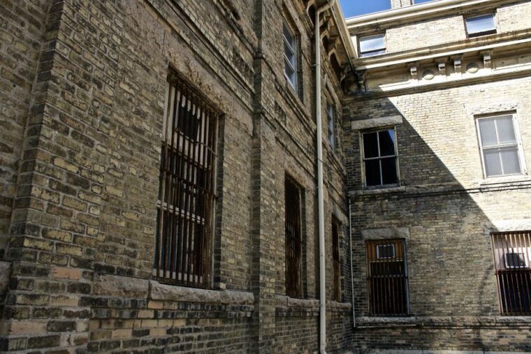 winnipeg-self-guided-smartphone-audio-ghost-tour