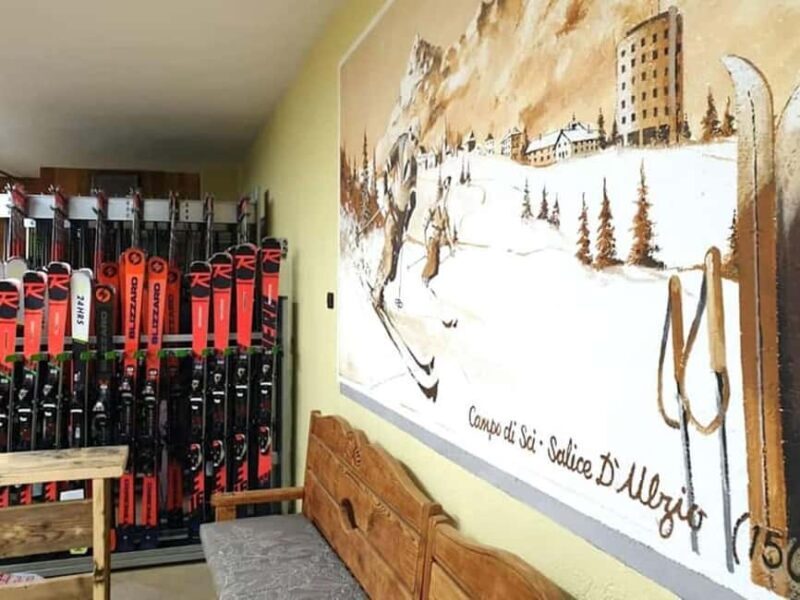Winter Equipment Rental - Maison Clataud Sport Sauze - Overview of Maison Clataud Sport Sauze