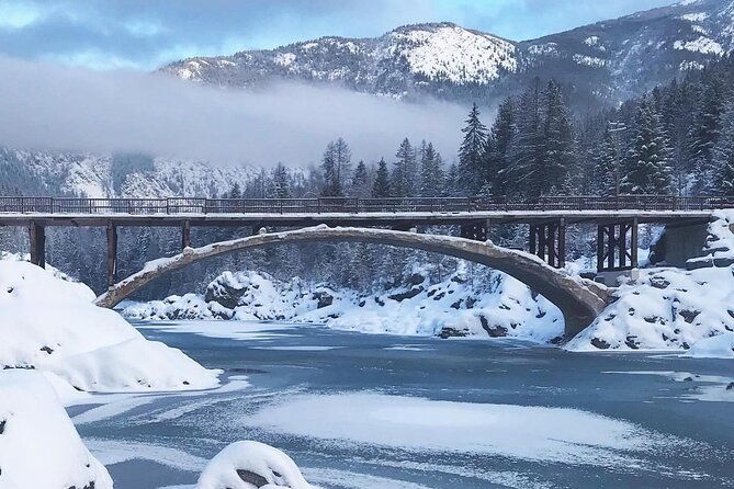 winter-glacier-national-park-scenic-driving-tour