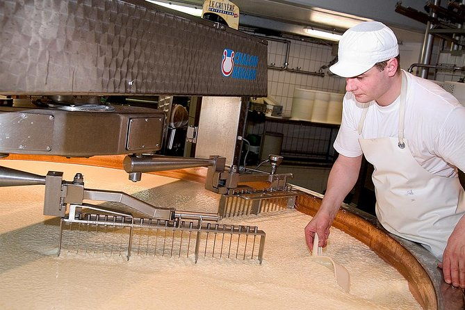 winter-gruyeres-chocolate-cheese-tour-from-lausanne