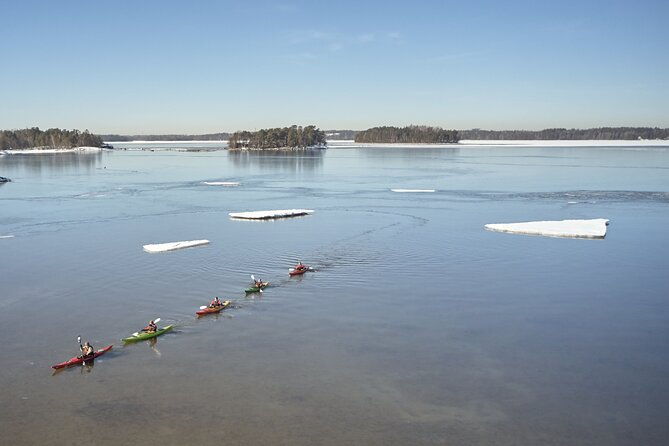 winter-kayaking-in-eastern-helsinki-archipelago