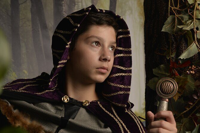 Witch Costume Photo Shoot - Olde Salem Village theatrical set - Key Points