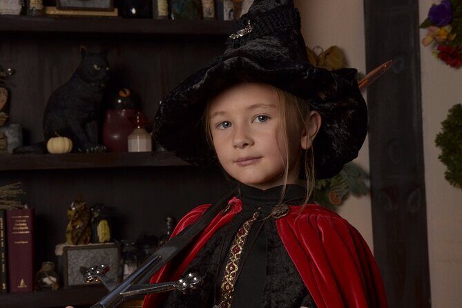 Witch Costume Photo Shoot - Witch Cottage theatrical set - Additional Practical Details