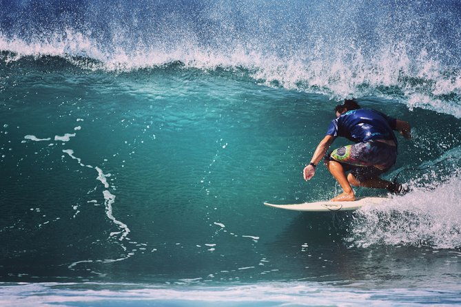 witches-rock-surf-tour-by-boat-for-advanced-surfers