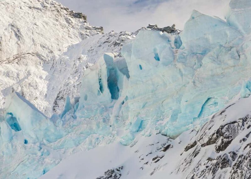 Wnaka: Mt Aspiring Explorer Scenic Flight with 2 Landings - Introduction