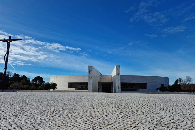 wonderful-private-full-day-tour-in-fatima-nazare-obidos