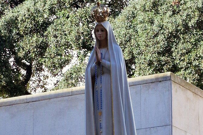 wonderful-private-full-day-tour-in-fatima-nazare-obidos