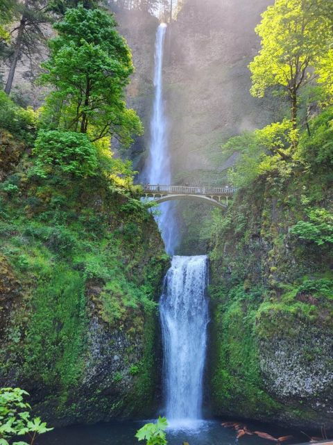 wonderful-waterfalls-and-columbia-river-gorge-tour