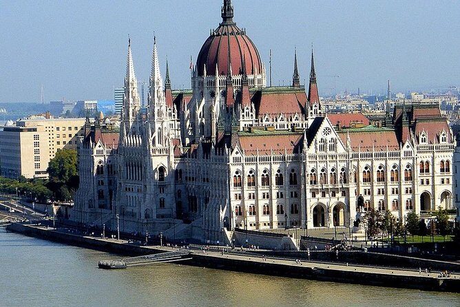 Wonders of Budapest, private tour by car! - Exploring the Itinerary in Detail
