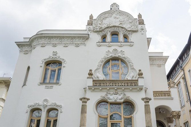 wonders-of-secession-in-budapest-a-private-tour-by-car-and-guide