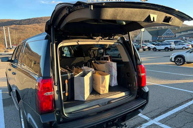 woodbury-common-premium-outlet-shopping-private-day-trip-by-suv-from-nyc