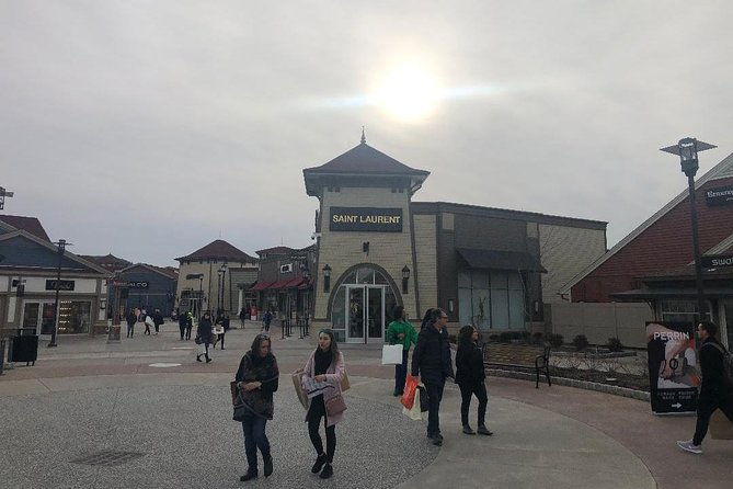 woodbury-common-premium-outlet-shopping-private-day-trip-by-suv-from-nyc