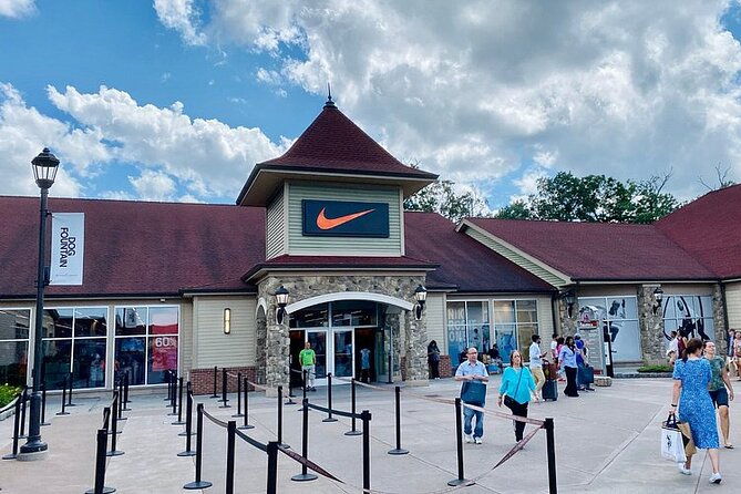woodbury-common-shopping-experience-with-private-driver-guide