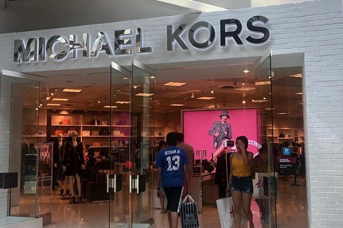 woodbury-outlet-7-hours-shopping-up-to-5pax