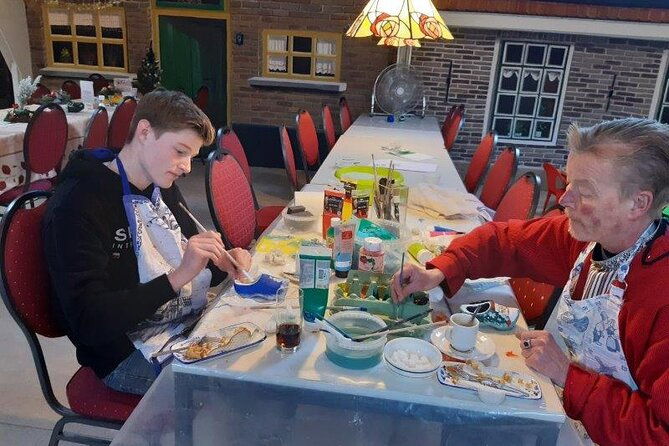 wooden-shoes-painting-private-workshop-in-simonehoeve