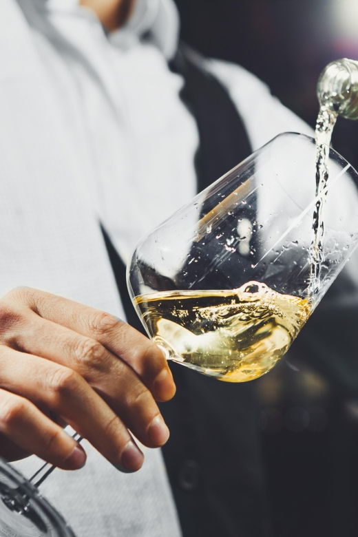 woodinville-wine-country-downtown-wine-tasting-pass