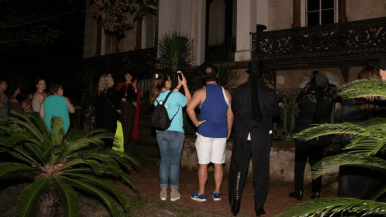 woodstock-haunted-pub-crawl-ghostly-tales