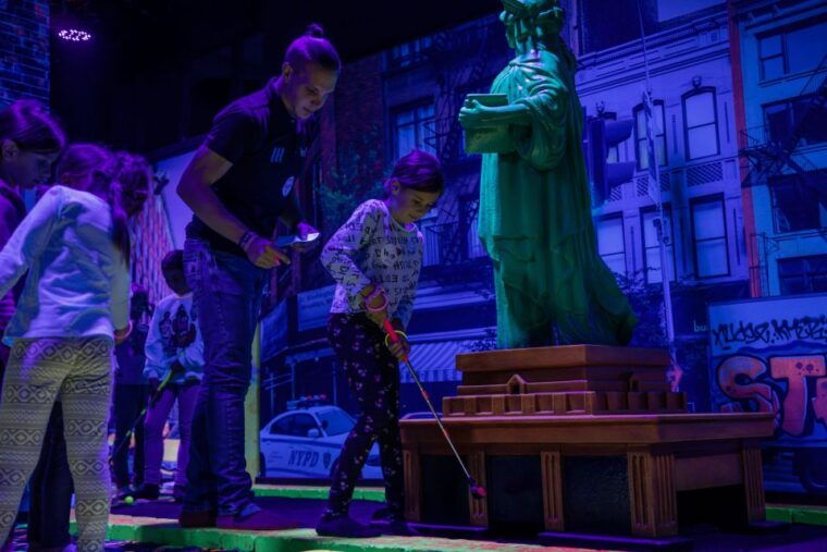 woop-glow-golf-ljubljana-btc-city