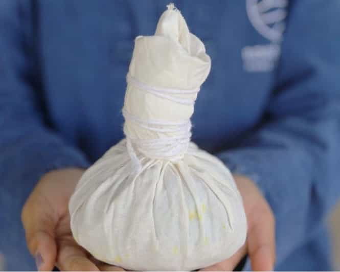 workshop-making-herbal-ball-herbal-inhaler