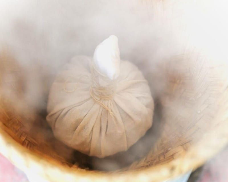 workshop-making-herbal-ball-herbal-inhaler