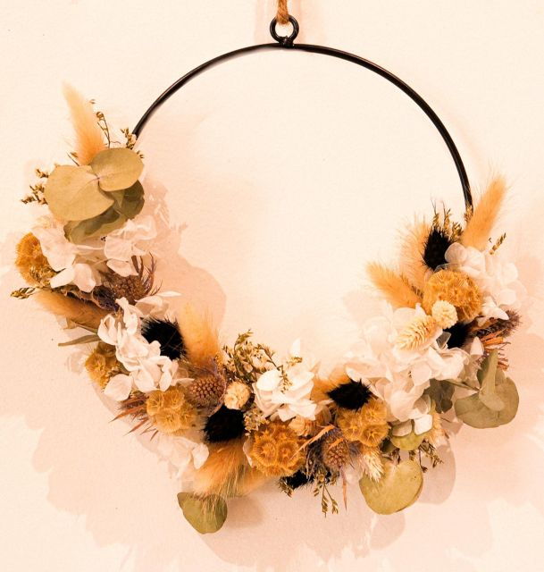 workshop-to-learn-how-to-create-a-floral-arrangement