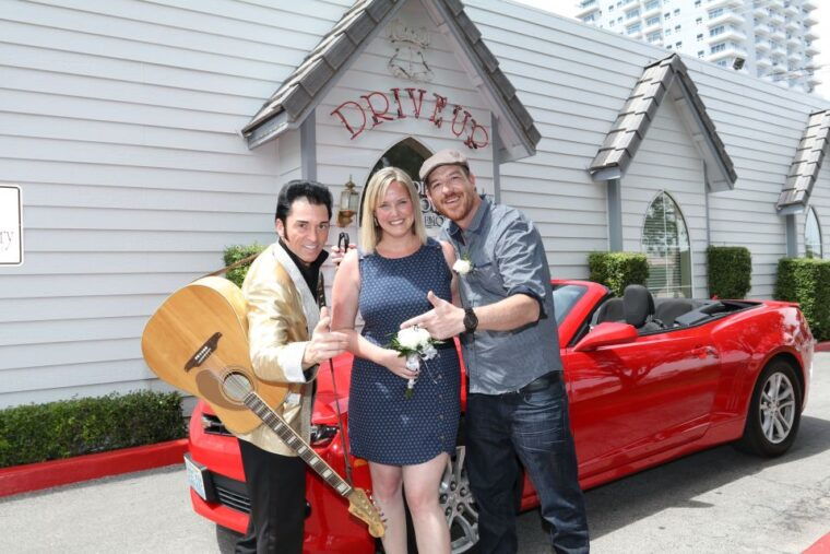 world-famous-drive-up-wedding-in-las-vegas-3