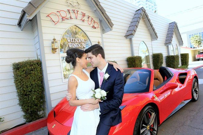 world-famous-drive-up-wedding-in-las-vegas
